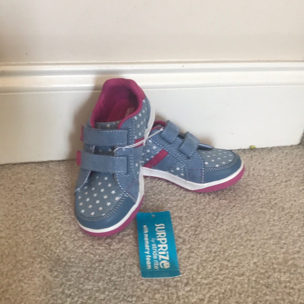 Stride Rite Surprize Girls Sneaker! New w tags!